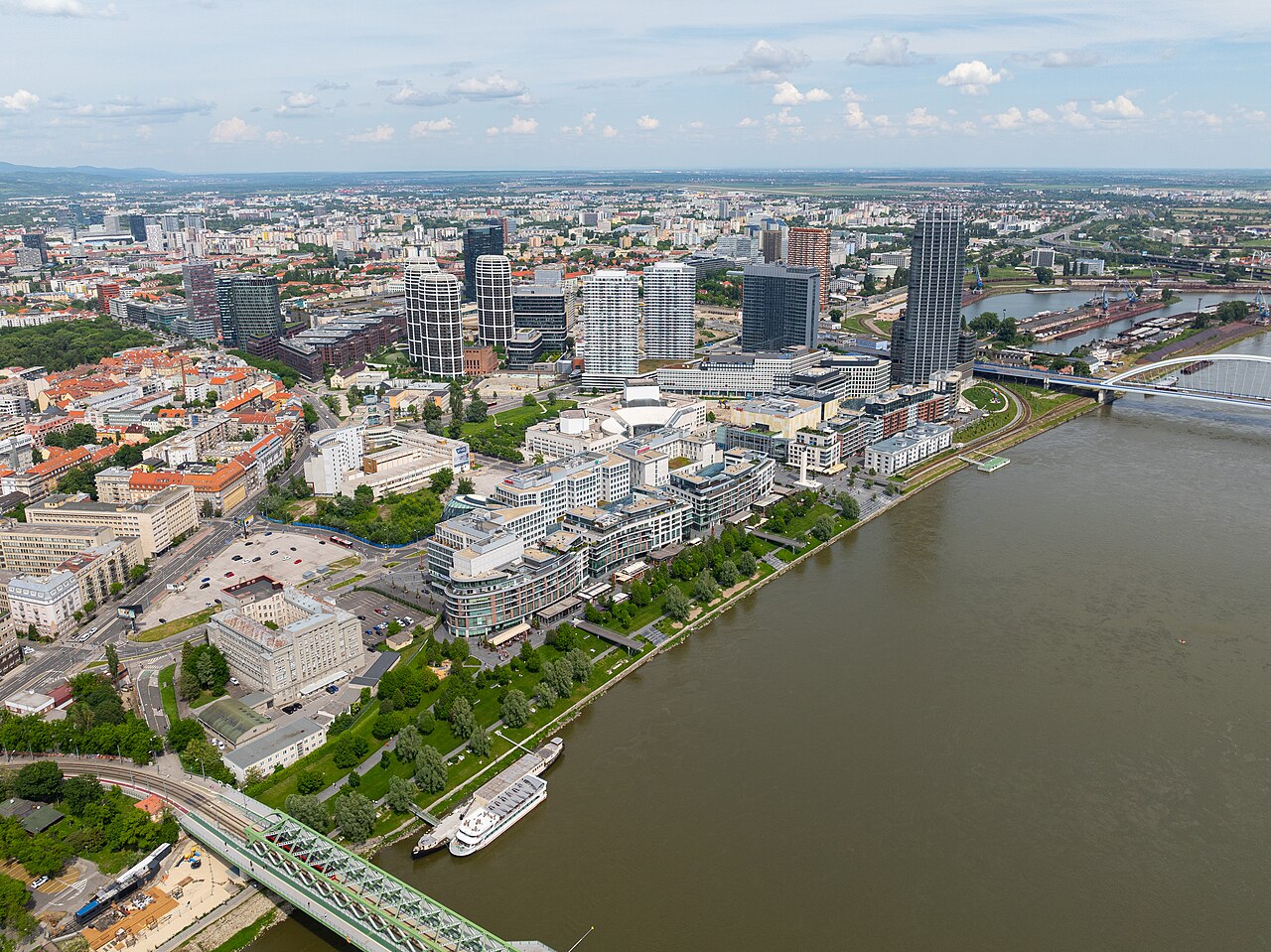 EUROVEA CITY / NIVY BÖLGESİ